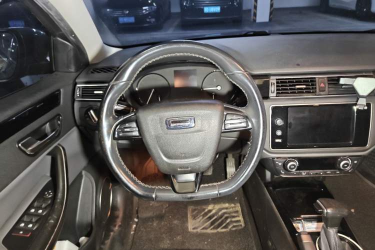 Used Qoros 3 2016 Sedan 1.6T Automatic ZhiZhen Model Steering Wheel