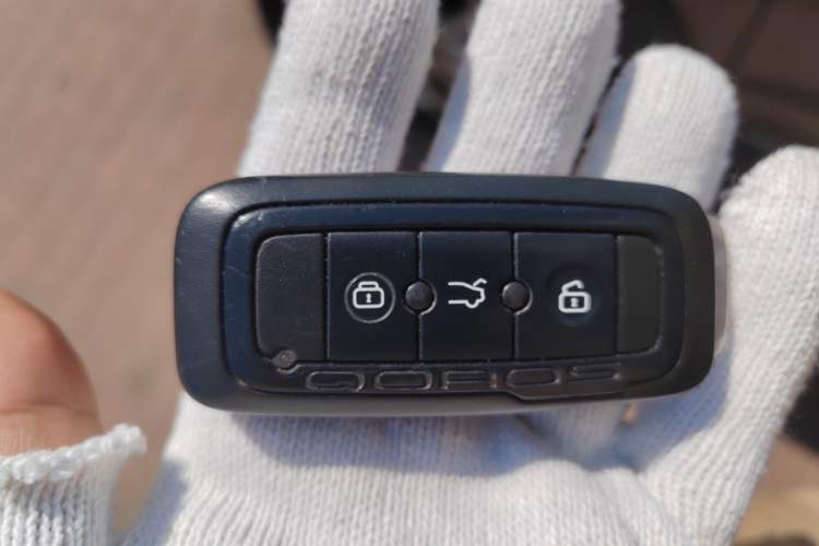 Used Qoros 3 2016 Urban SUV 1.6T Automatic Zhiyue Model Vehicle Key