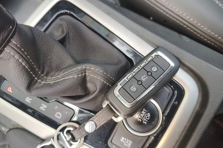 Used Qoros 3 2016 Sedan 1.6L Automatic Zhiyue Model Interior 1