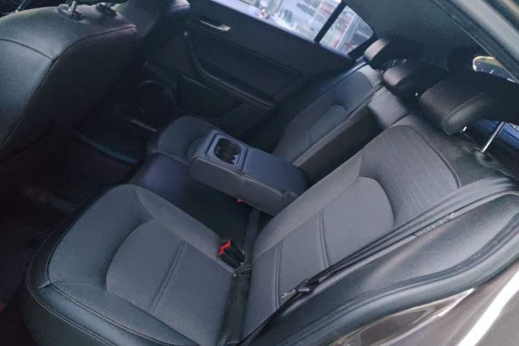 Used Qoros 3 2016 Urban SUV 1.6T Automatic Zhiyue Model Interior 4