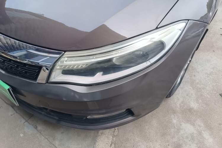 Used Qoros 3 2016 Sedan 1.6L Automatic Zhiyue Model Left Front Headlight