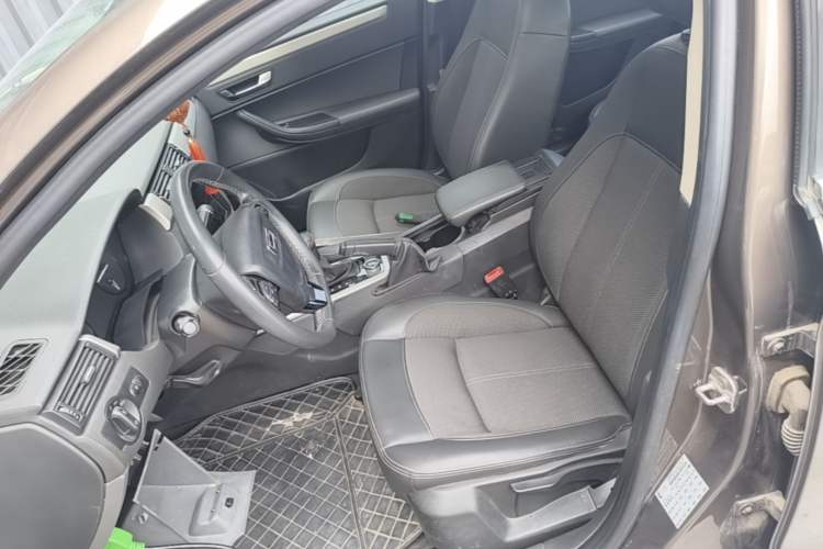 Used Qoros 3 2016 Sedan 1.6L Automatic Zhiyue Model Left Front Seat
