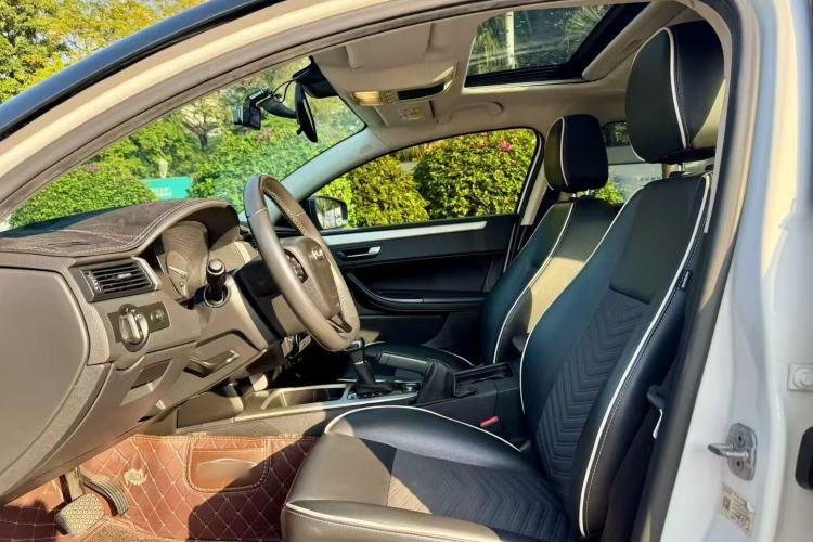 Used Qoros 3 2016 Hatchback 1.6L Automatic Zhiyue Model Left Front Seat