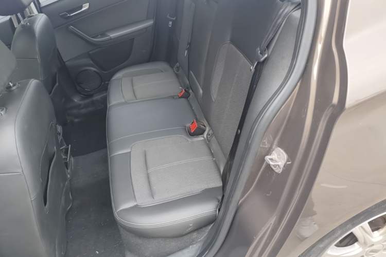 Used Qoros 3 2016 Sedan 1.6L Automatic Zhiyue Model Left Rear Seat