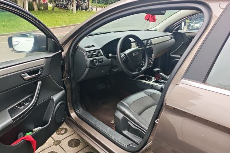 Used Qoros 3 2016 Sedan 1.6L Automatic Zhiyue Model Driver Seat