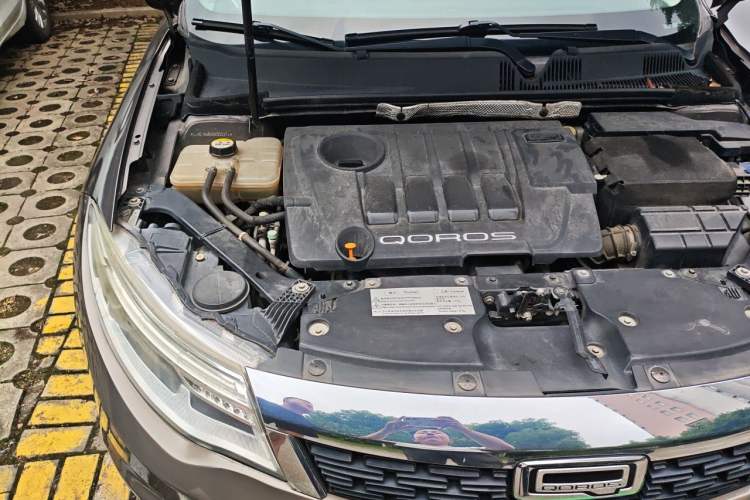 Used Qoros 3 2016 Sedan 1.6L Automatic Zhiyue Model Engine Bay Right