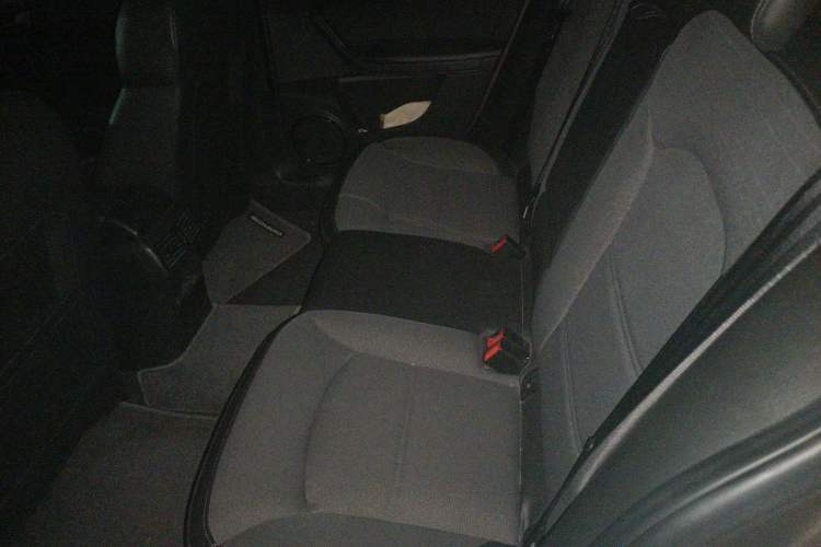 Used Qoros 3 2016 Urban SUV 1.6T Automatic Zhiyue Model Left Rear Seat