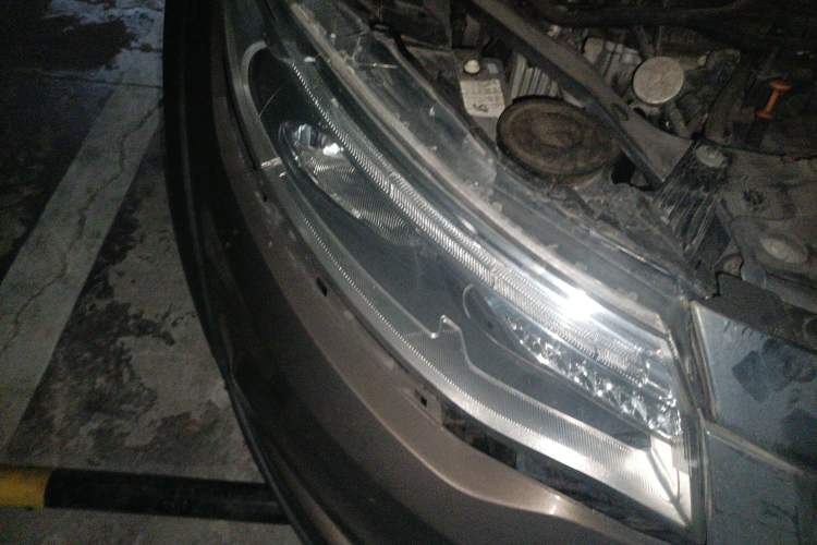 Used Qoros 3 2016 Urban SUV 1.6T Automatic Zhiyue Model Right Front Headlight