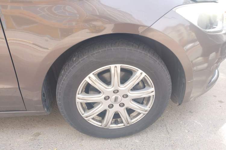 Used Qoros 3 2016 Sedan 1.6L Manual ZhiXiang Model Right Front Wheel Hub