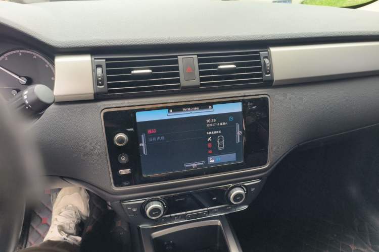 Used Qoros 3 2016 Hatchback 1.6L Automatic Zhiyue Model Audio And AC Panel
