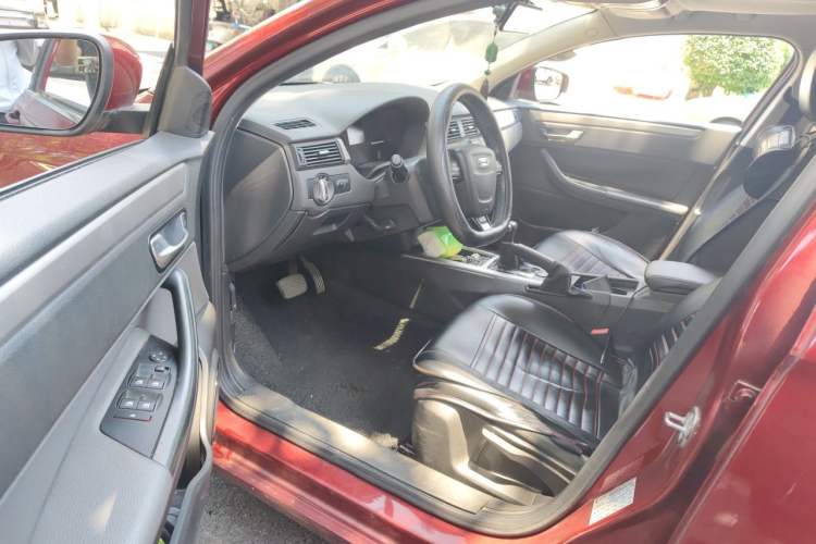 Used Qoros 3 2016 Hatchback 1.6L Automatic ZhiNeng Model Driver Seat