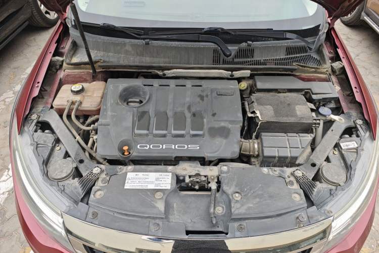 Used Qoros 3 2016 Urban SUV 1.6T Automatic ZhiKu Model Engine Bay