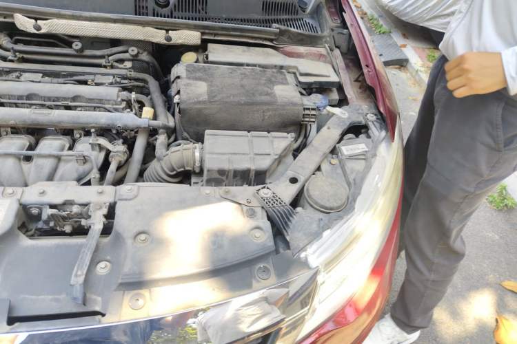 Used Qoros 3 2016 Hatchback 1.6L Automatic ZhiNeng Model Engine Bay Left