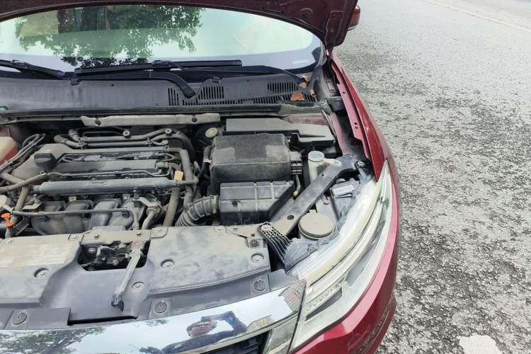 Used Qoros 3 2016 Hatchback 1.6L Automatic Zhiyue Model Engine Bay Left