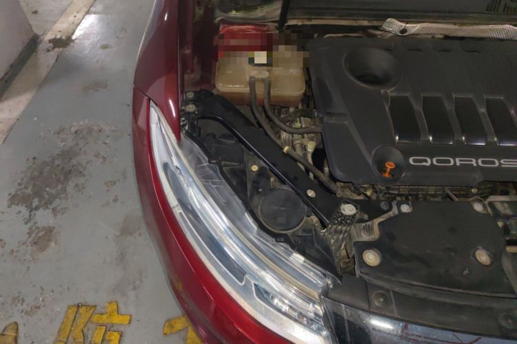 Used Qoros 3 2016 Sedan 1.6T Automatic ZhiKu Model Engine Bay Right