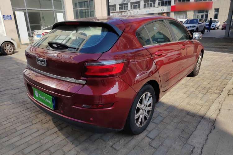Used Qoros 3 2016 Hatchback 1.6L Automatic Zhiyue Model Exterior 3
