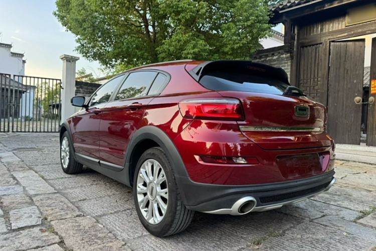 Used Qoros 3 2016 Urban SUV 1.6T Automatic ZhiKu Model Exterior 4