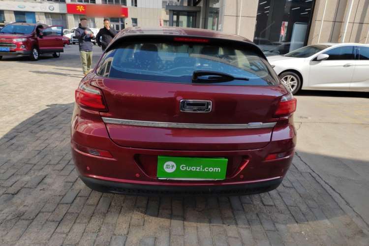 Used Qoros 3 2016 Hatchback 1.6L Automatic Zhiyue Model Exterior 4