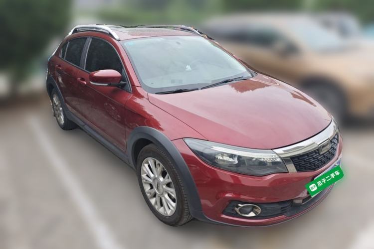 Used Qoros 3 2016 Urban SUV 1.6T Automatic ZhiKu Model Front Right 45 Deg