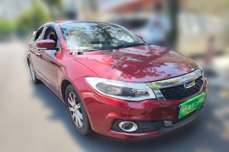 Used Qoros 3 2016 Hatchback 1.6L Automatic ZhiNeng Model Front Right 45 Deg