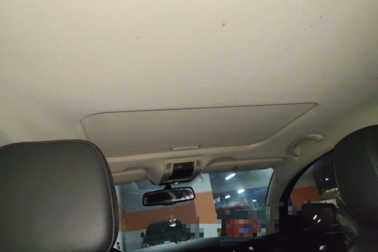 Used Qoros 3 2016 Sedan 1.6T Automatic ZhiKu Model Headliner