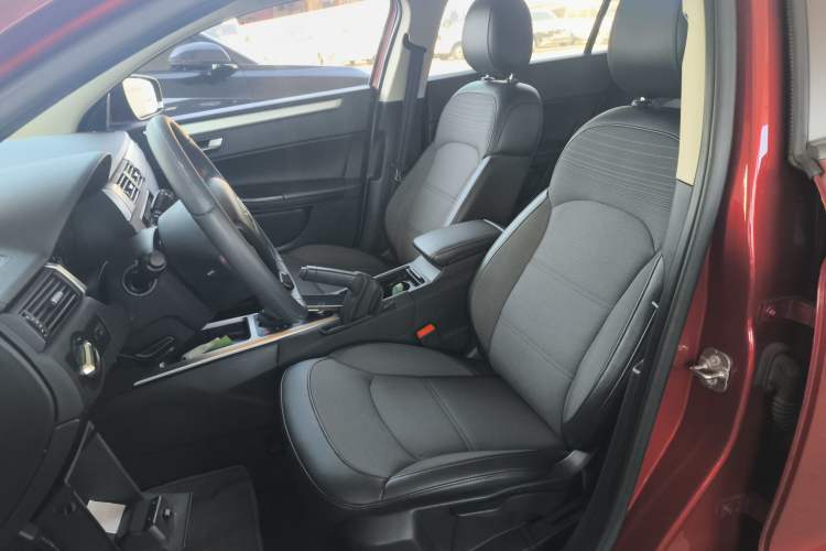 Used Qoros 3 2016 Urban SUV 1.6T Automatic ZhiKu Model Left Front Seat
