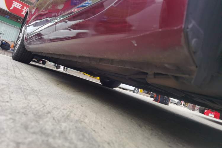 Used Qoros 3 2016 Hatchback 1.6L Automatic Zhiyue Model Left Side Sill