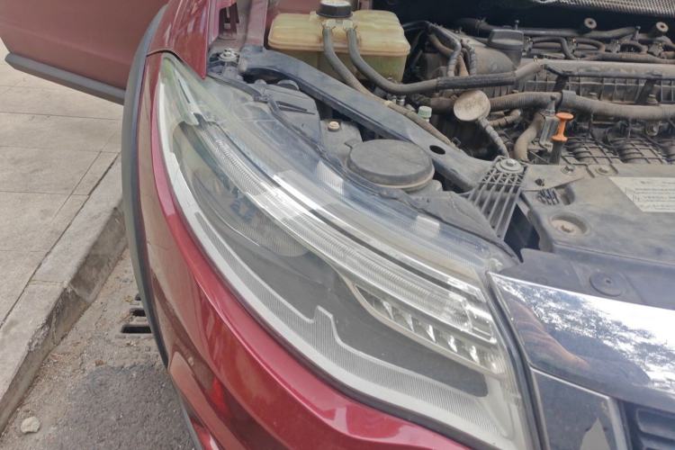 Used Qoros 3 2016 Urban SUV 1.6T Automatic Zhiyue Model Right Front Headlight
