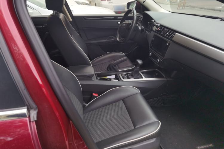 Used Qoros 3 2016 Hatchback 1.6L Automatic Zhiyue Model Right Front Seat