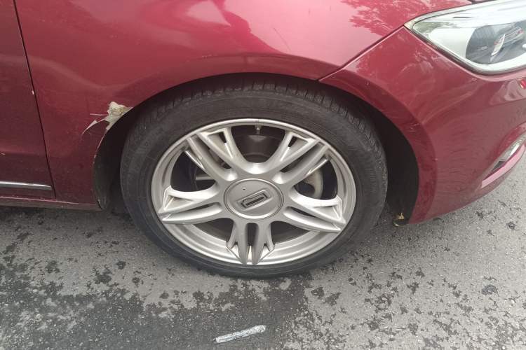 Used Qoros 3 2016 Hatchback 1.6T Automatic ZhiZhen Model Right Front Wheel Hub