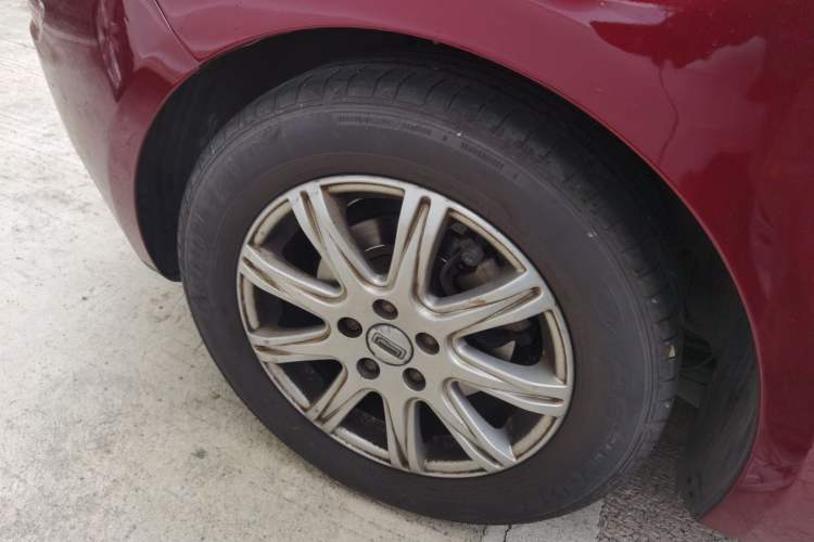 Used Qoros 3 2016 Hatchback 1.6L Automatic Zhiyue Model Right Rear Wheel Hub