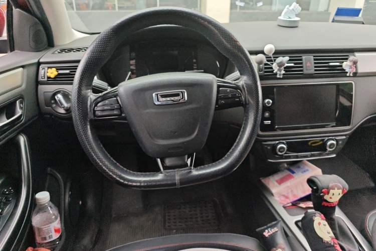 Used Qoros 3 2016 Urban SUV 1.6T Automatic ZhiKu Model Steering Wheel