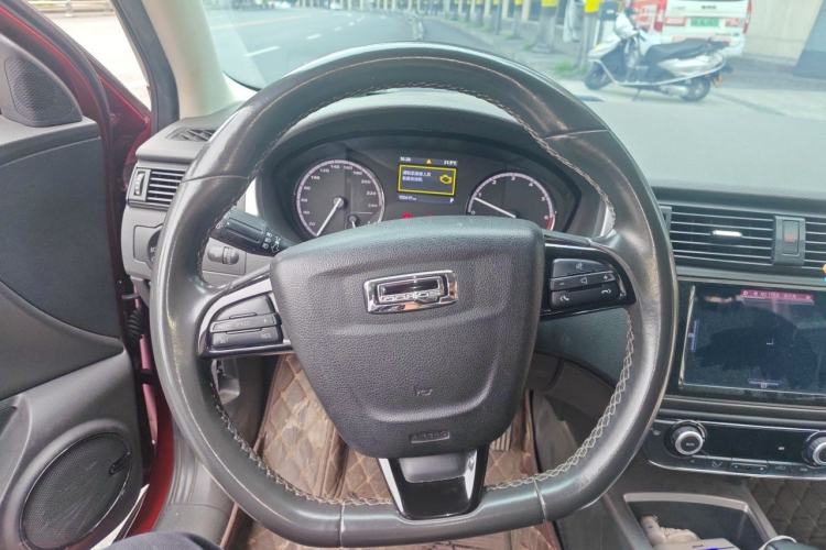 Used Qoros 3 2016 Urban SUV 1.6T Automatic Zhiyue Model Steering Wheel