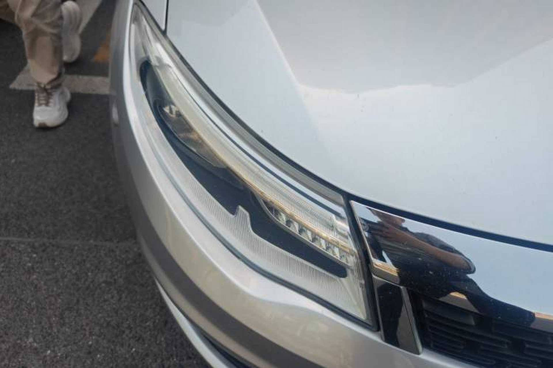 Used Qoros 3 2016 Sedan 1.6T Automatic ZhiZhen Model Right Front Headlight