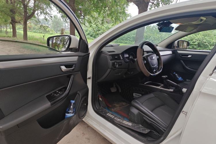 Used Qoros 3 2016 Sedan 1.6L Automatic Zhiyue Model Driver Seat