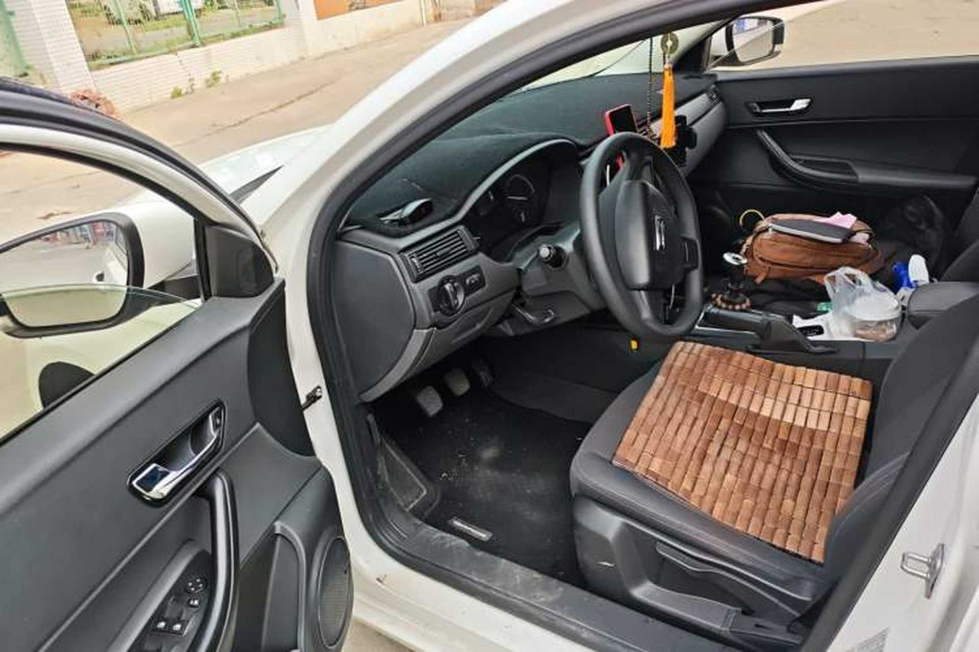 Used Qoros 3 2016 Sedan 1.6L Manual ZhiXiang Model Driver Seat
