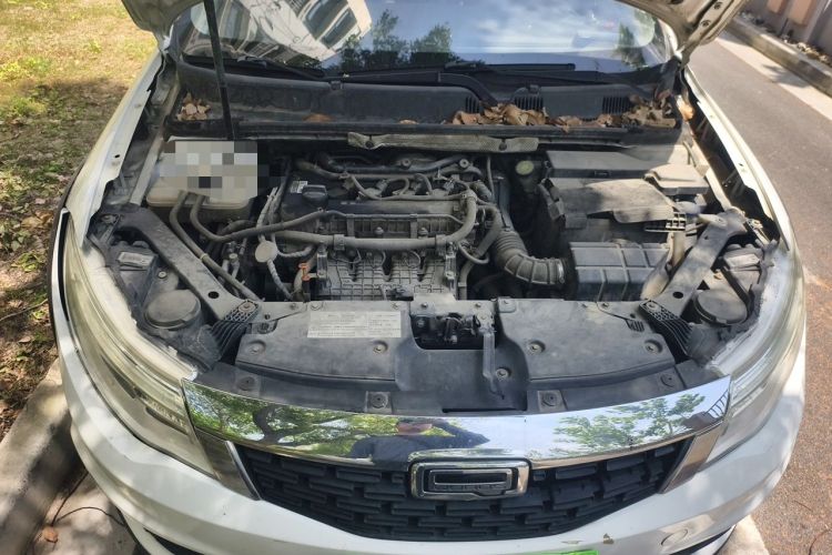 Used Qoros 3 2016 Urban SUV 1.6T Automatic Zhiyue Model Engine Bay
