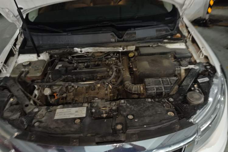 Used Qoros 3 2016 Urban SUV 1.6T Automatic Zhiyue Model Engine Bay