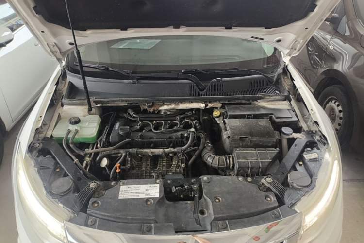 Used Qoros 3 2016 Urban SUV 1.6T Automatic Zhiyue Model Engine Bay