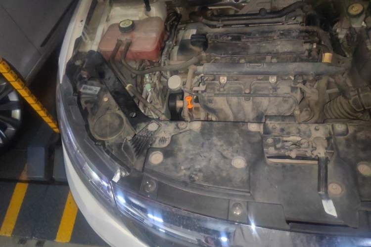 Used Qoros 3 2016 Sedan 1.6L Automatic Zhiyue Model Engine Bay Right