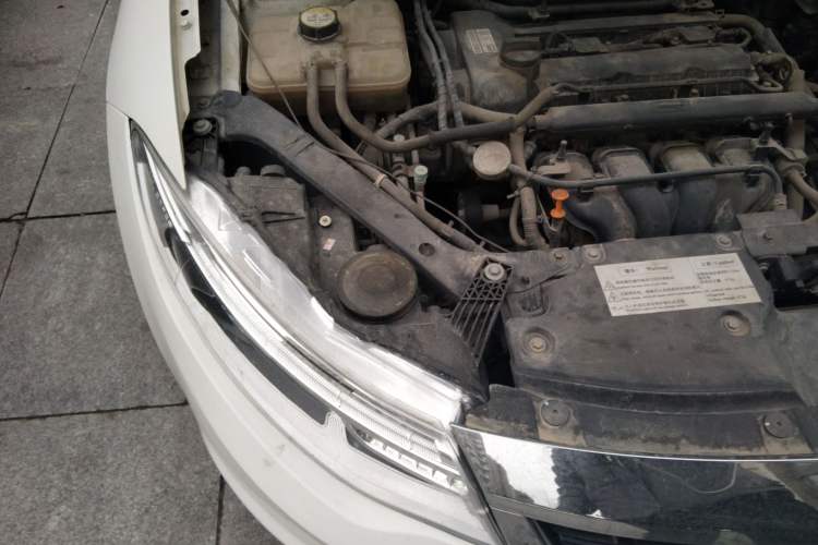 Used Qoros 3 2016 Sedan 1.6L Automatic Zhiyue Model Engine Bay Right