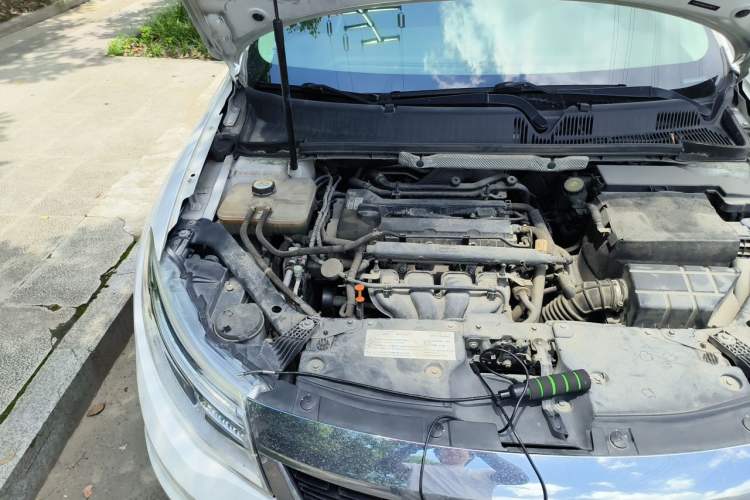 Used Qoros 3 2016 Sedan 1.6L Automatic Zhiyue Model Engine Bay Right