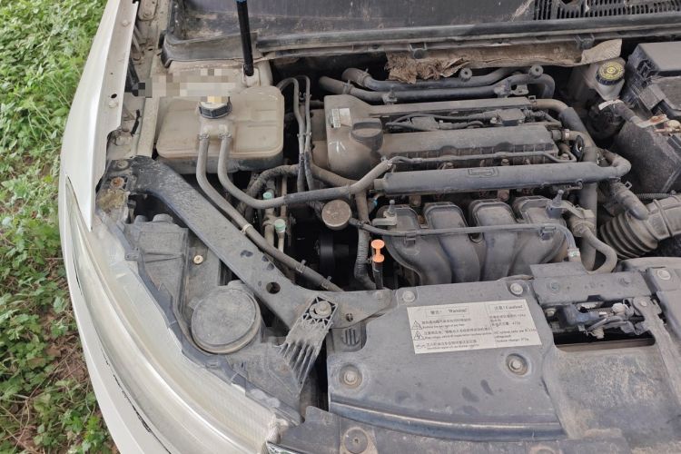 Used Qoros 3 2016 Sedan 1.6L Automatic Zhiyue Model Engine Bay Right