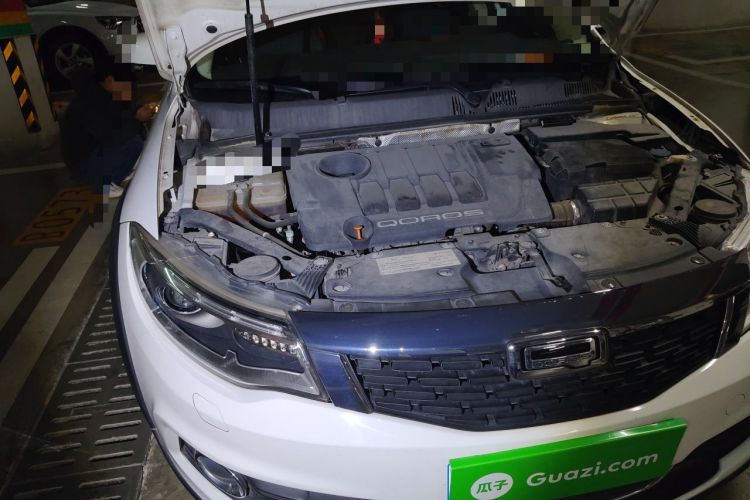 Used Qoros 3 2016 Urban SUV 1.6T Automatic ZhiZhen Model Engine Bay Right