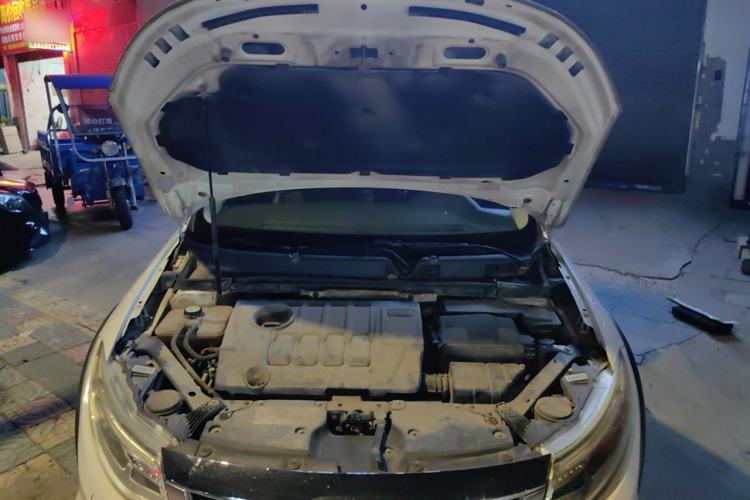 Used Qoros 3 2016 Urban SUV 1.6T Automatic ZhiZhen Model Engine Bay