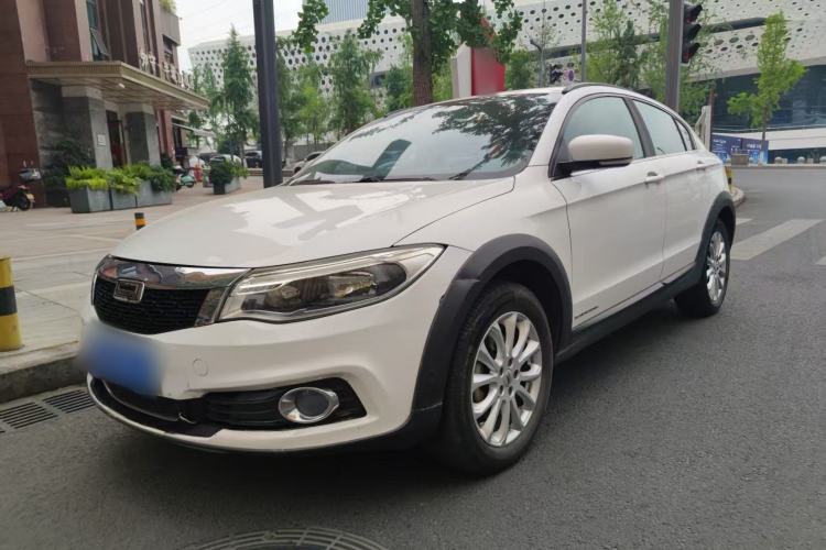 Used Qoros 3 2016 Urban SUV 1.6T Automatic Zhiyue Model Exterior 1