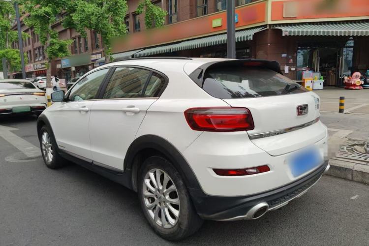 Used Qoros 3 2016 Urban SUV 1.6T Automatic Zhiyue Model Exterior 2