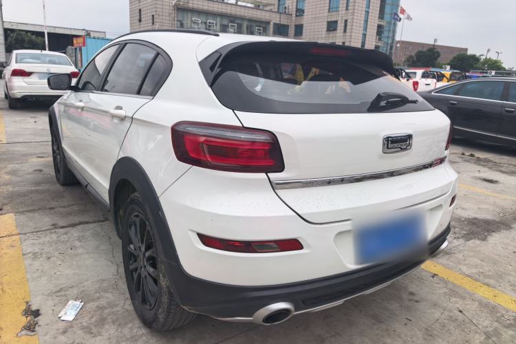 Used Qoros 3 2016 Urban SUV 1.6T Automatic Zhiyue Model Exterior 2