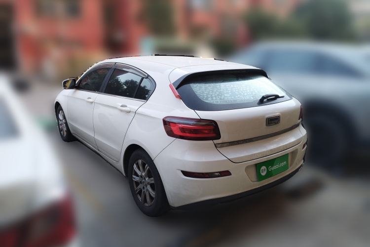 Used Qoros 3 2016 Hatchback 1.6L Automatic Zhiyue Model Exterior 3
