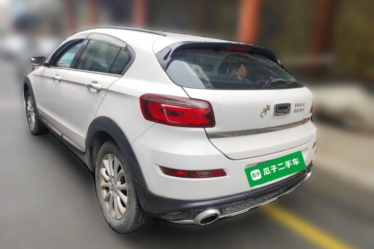 Used Qoros 3 2016 Urban SUV 1.6T Automatic Zhiyue Model Exterior 3